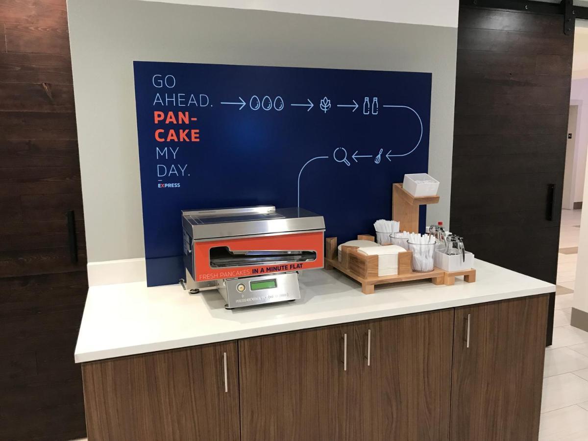 Holiday Inn Express & Suites. By Ihg Fleming Island Esterno foto